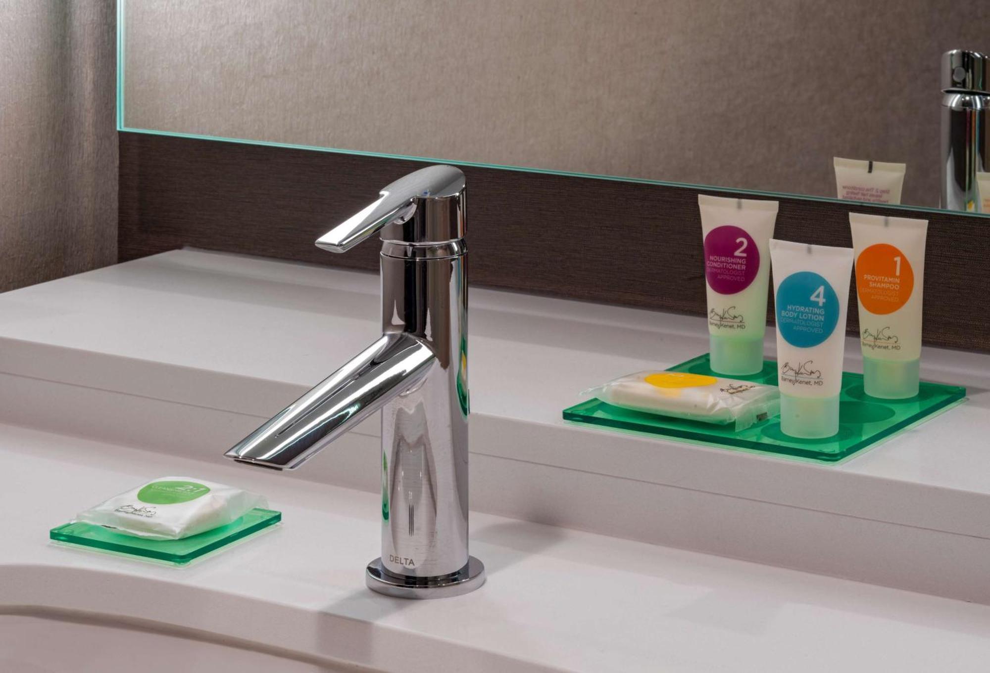 Hyatt Place Indianapolis Downtown エクステリア 写真