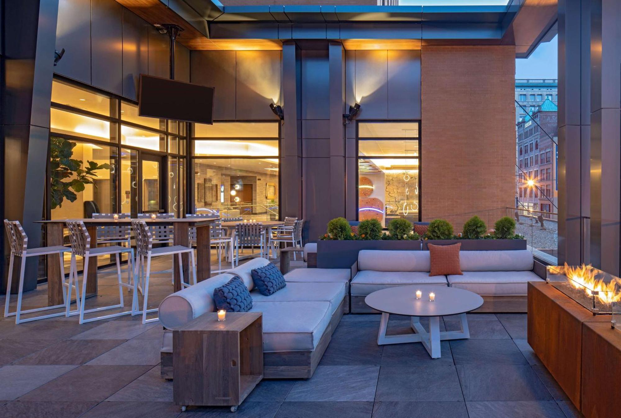 Hyatt Place Indianapolis Downtown エクステリア 写真