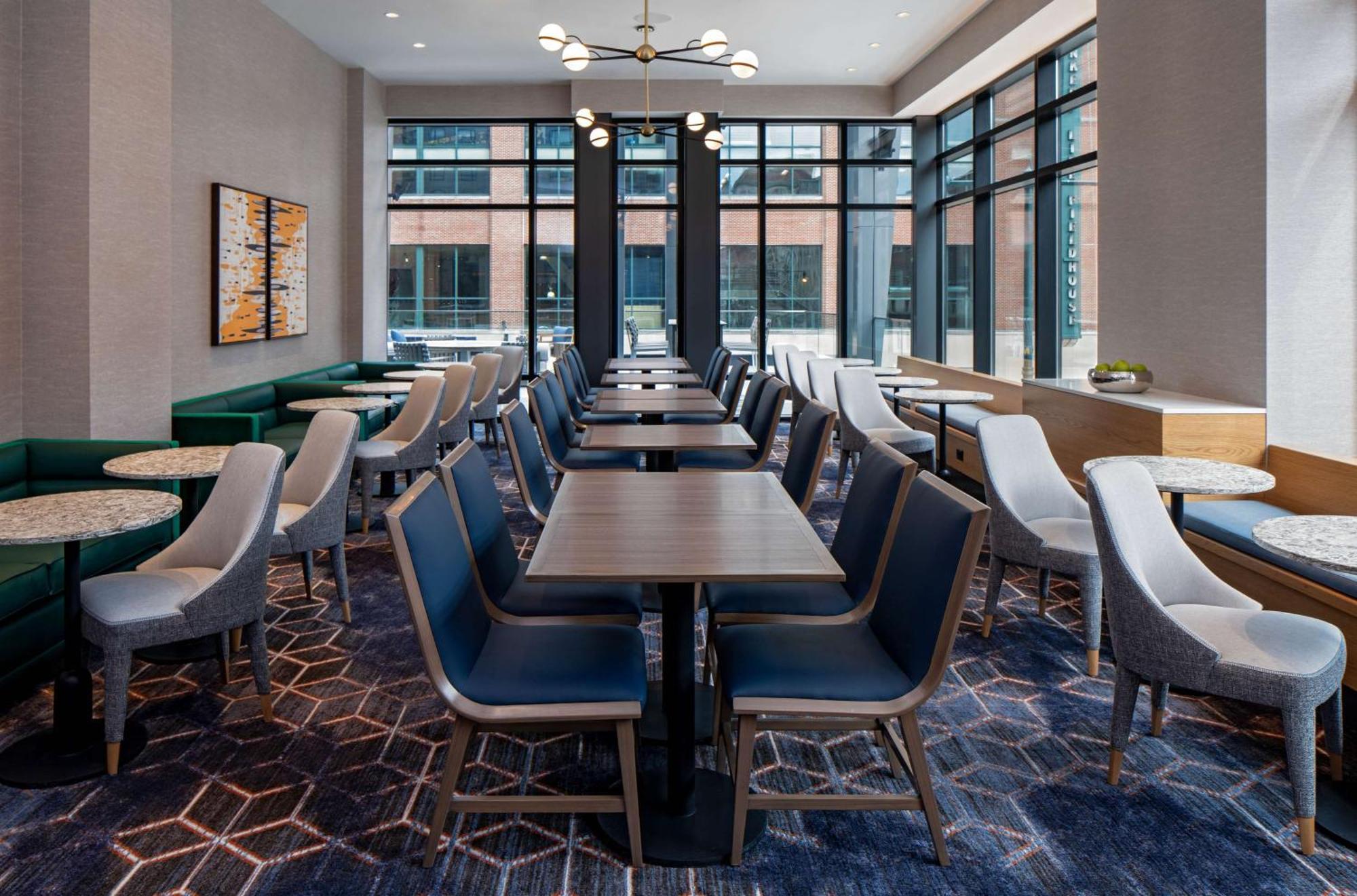 Hyatt Place Indianapolis Downtown エクステリア 写真