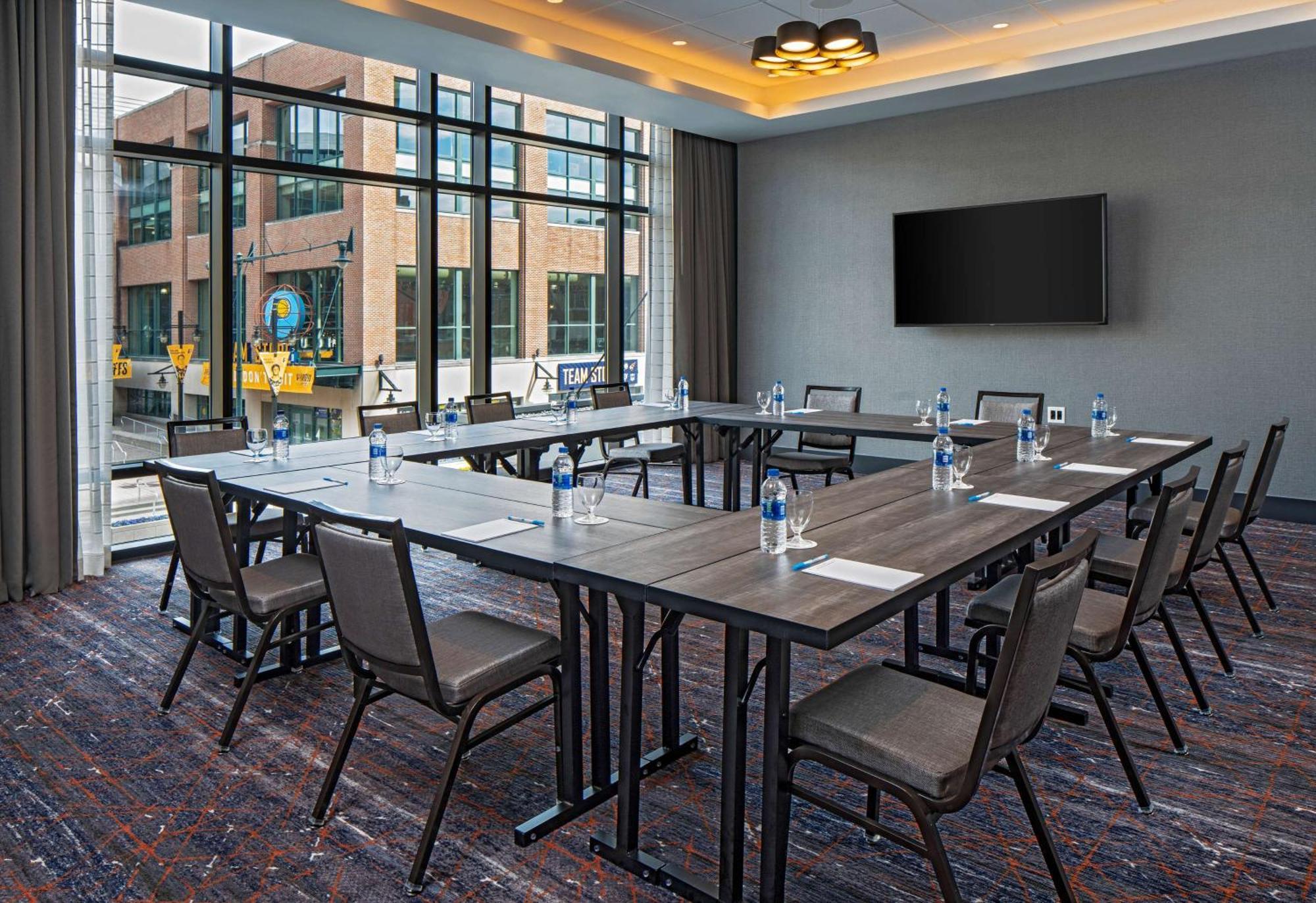 Hyatt Place Indianapolis Downtown エクステリア 写真