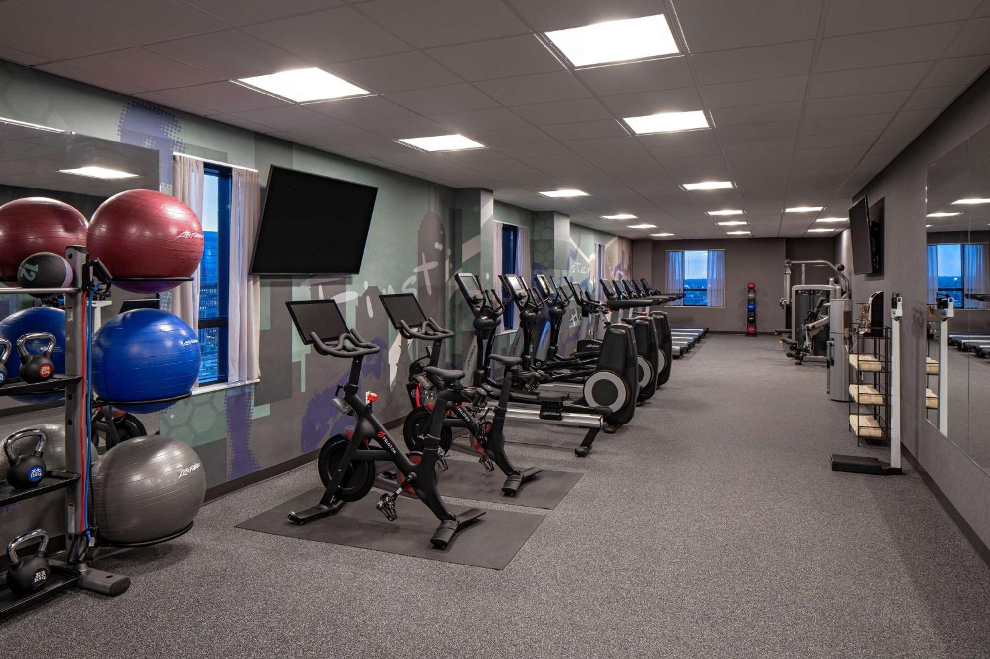 Hyatt Place Indianapolis Downtown エクステリア 写真