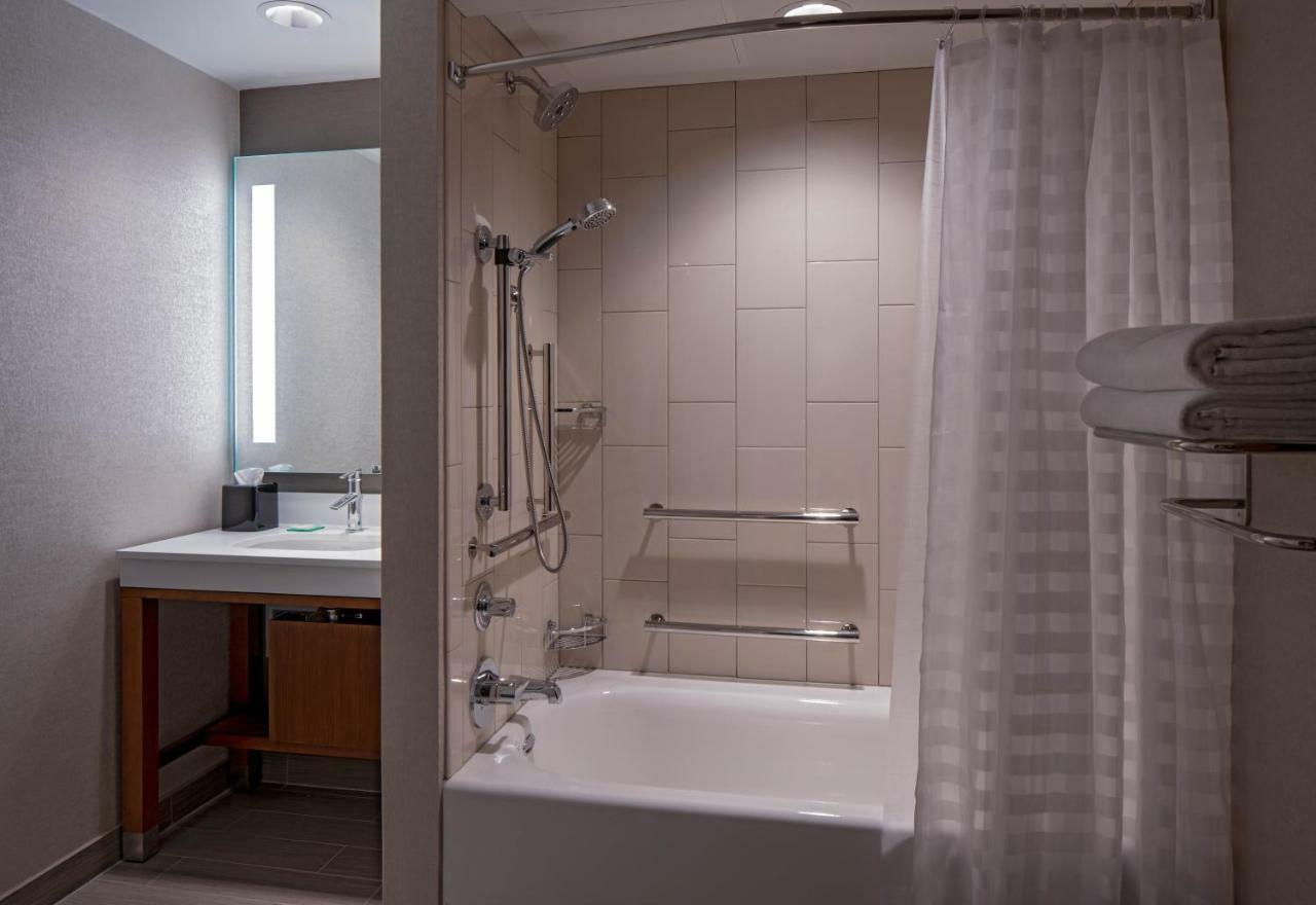Hyatt Place Indianapolis Downtown エクステリア 写真
